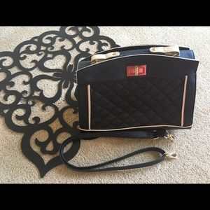 Forever 21 handbag 🖤💗